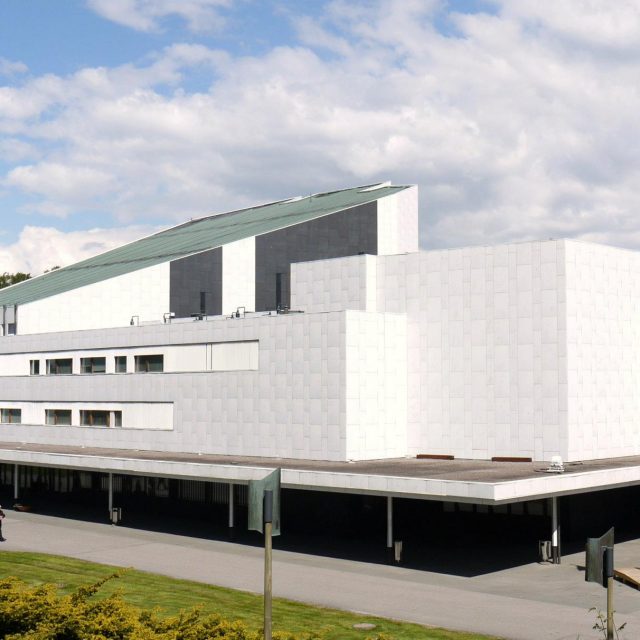 Finlandia Hall Helsinki - Discovering Finland