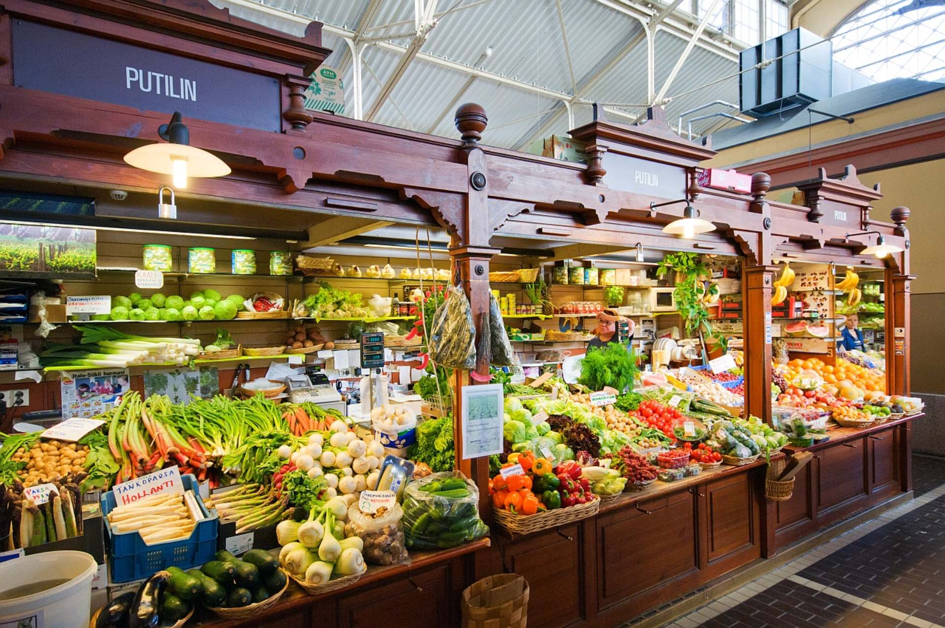 helsinki-market-square-and-hall-helsinki-discovering-finland