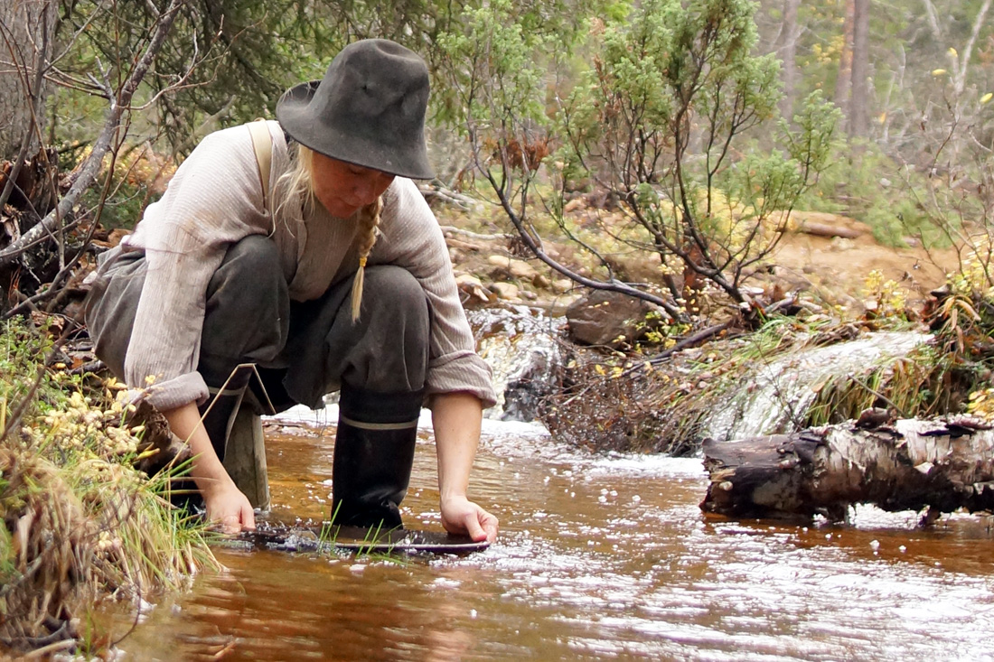 How to find lot of GOLD! (Gold-digging camp in Finnish Lapland 2013) 