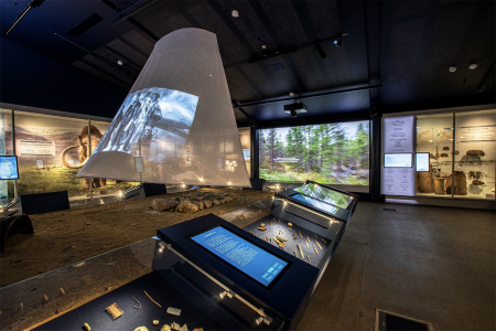 Siida - Guide to Ancient and Vibrant Sámi Culture and on Arctic Nature