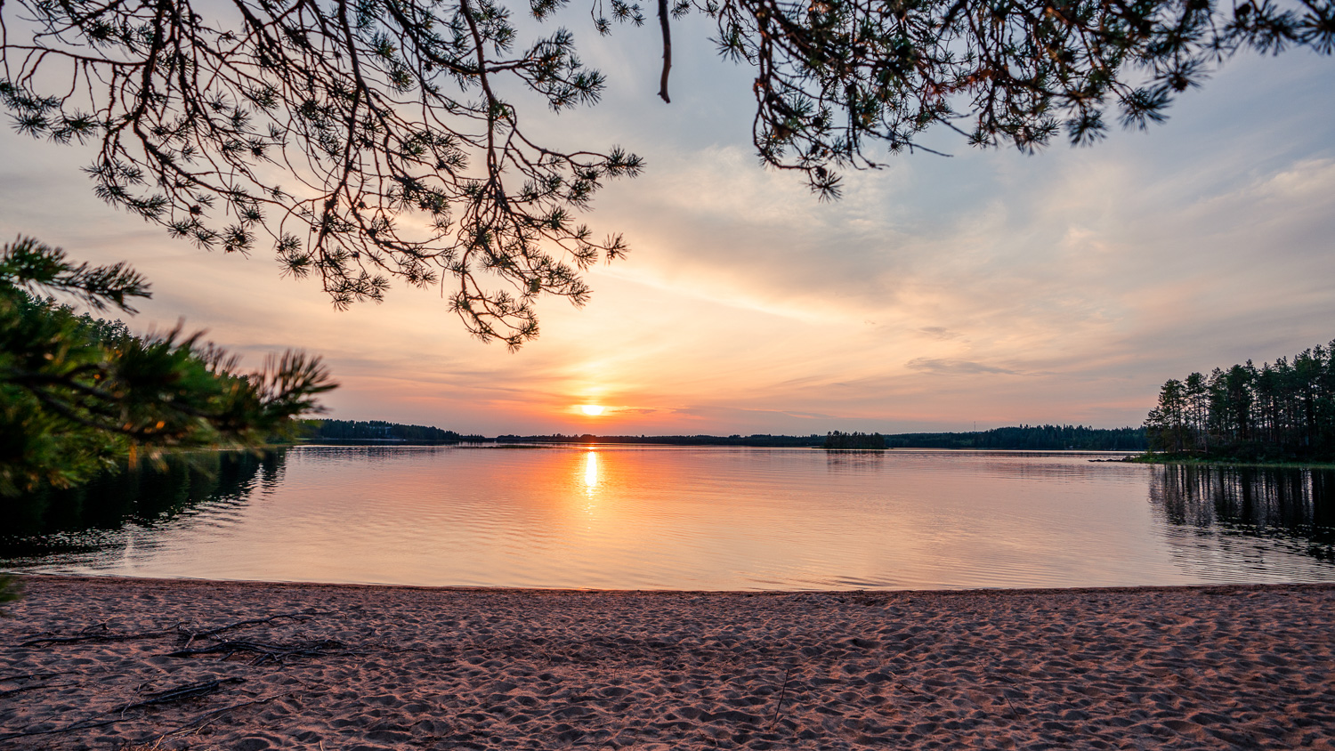 Kainuu nuotiopaikka Harakkasaaressa - kuva: Tuomas Juntunen